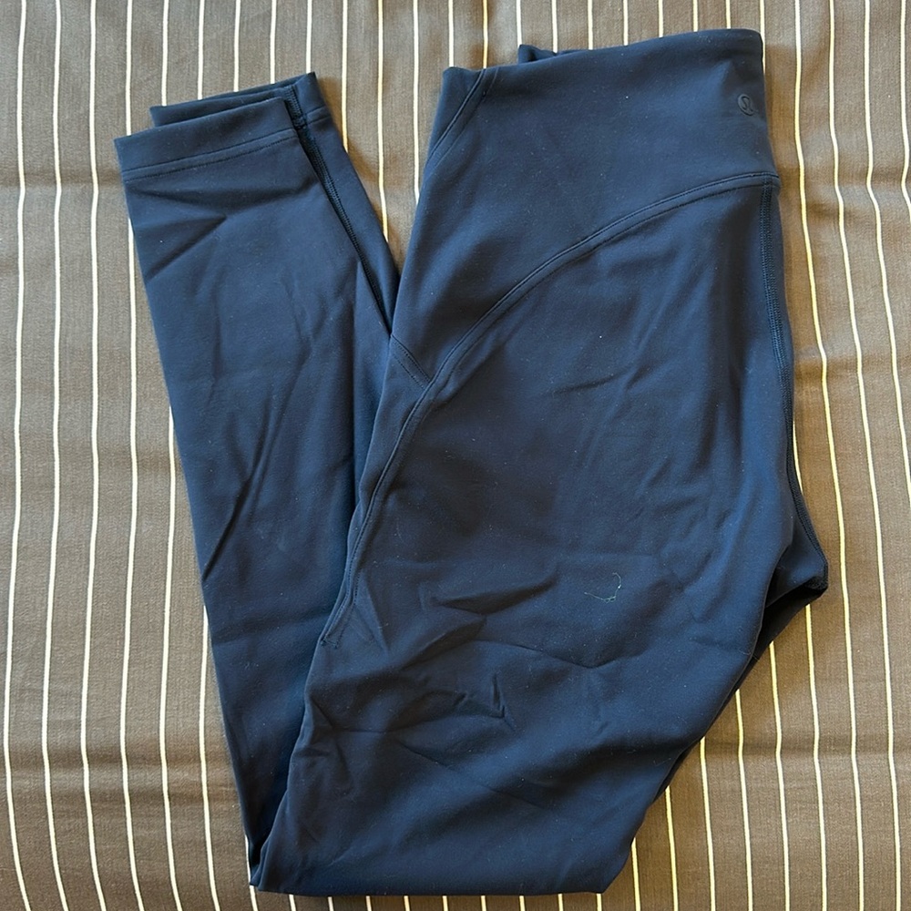 Lululemln size 8 navy leggings